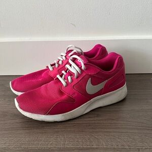 Nike Women's Pink Kaishi Sneakers